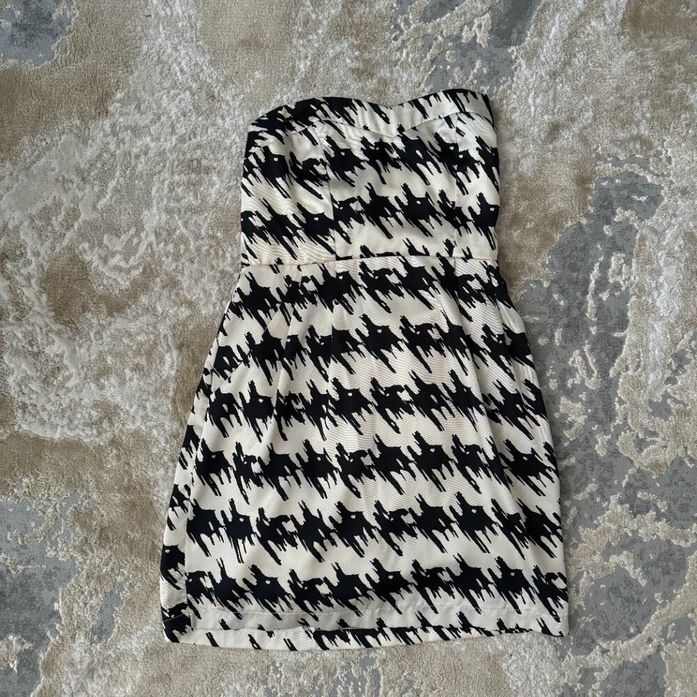 Kaitlyn - Strapless Sweetheart Neckline Cocktail Dress (Size: M)
